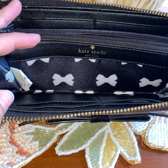 Kate Spade Striped Wallet - Picture 4 of 9